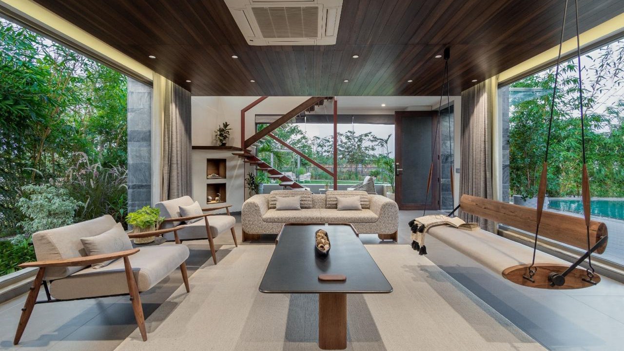 Ultra Luxurious Farmhouse - Media 11