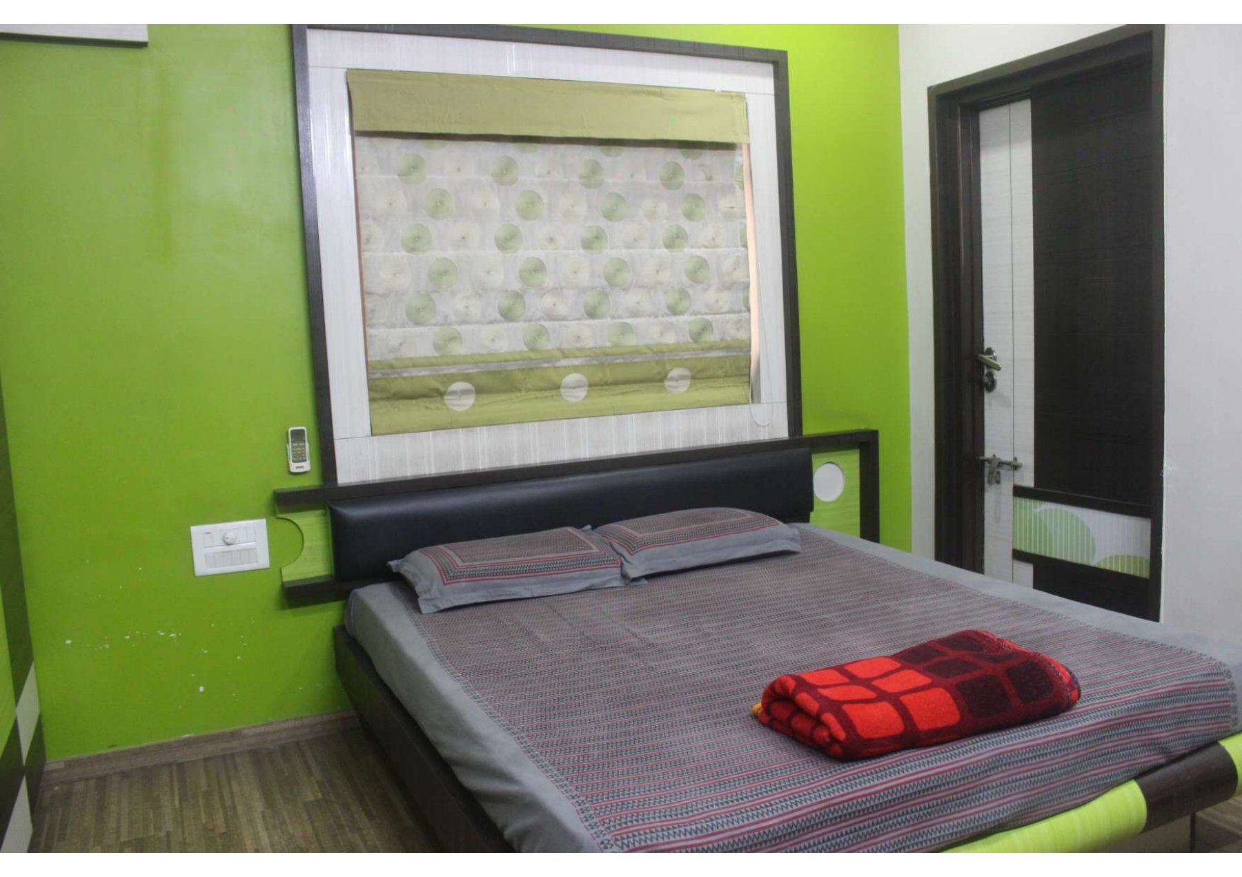 3 BHK 300 Sq.Yrd Residential Bunglow / Villa for Sell in Paldi Ahmedabad - Media 40