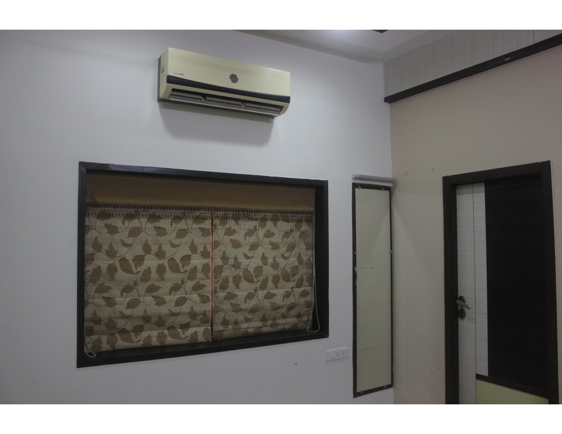 3 BHK 300 Sq.Yrd Residential Bunglow / Villa for Sell in Paldi Ahmedabad - Media 7