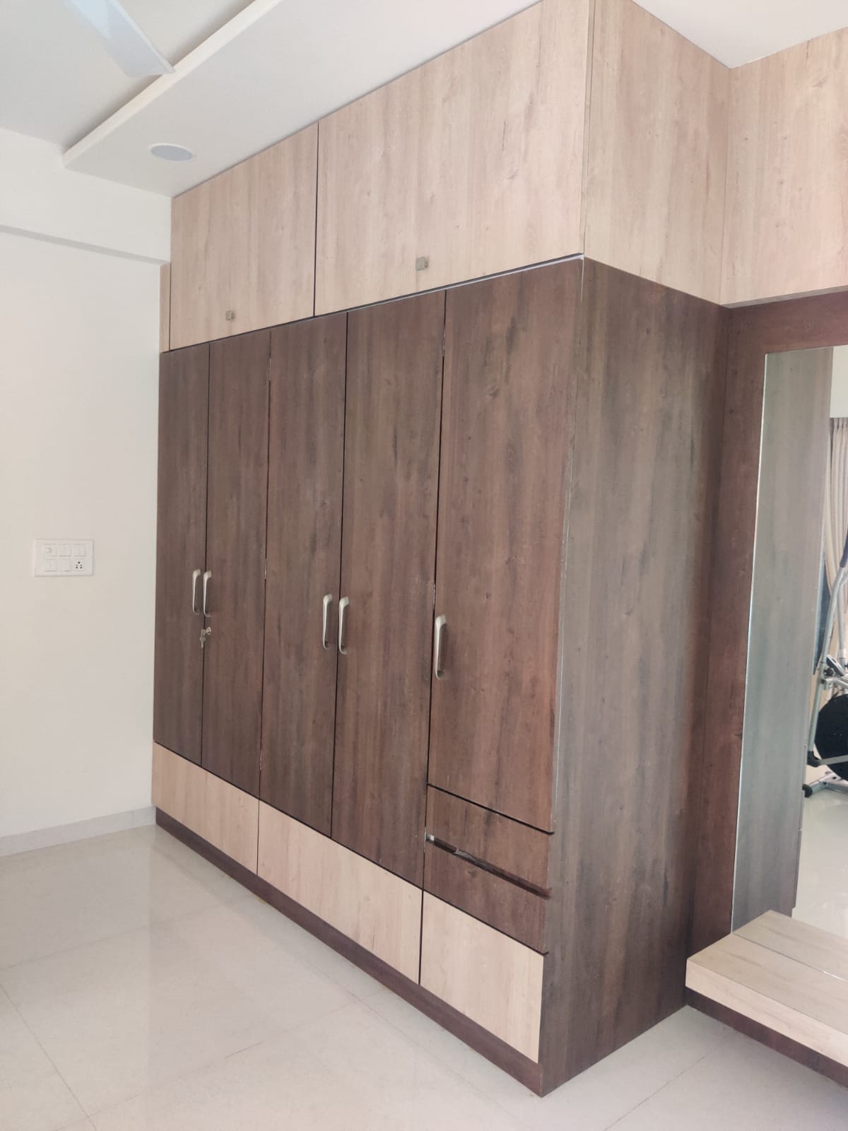 3 BHK 2115 Sq.Ft. Residential Flat / Apartment for Sell in Kudasan Gandhinagar - Media 13
