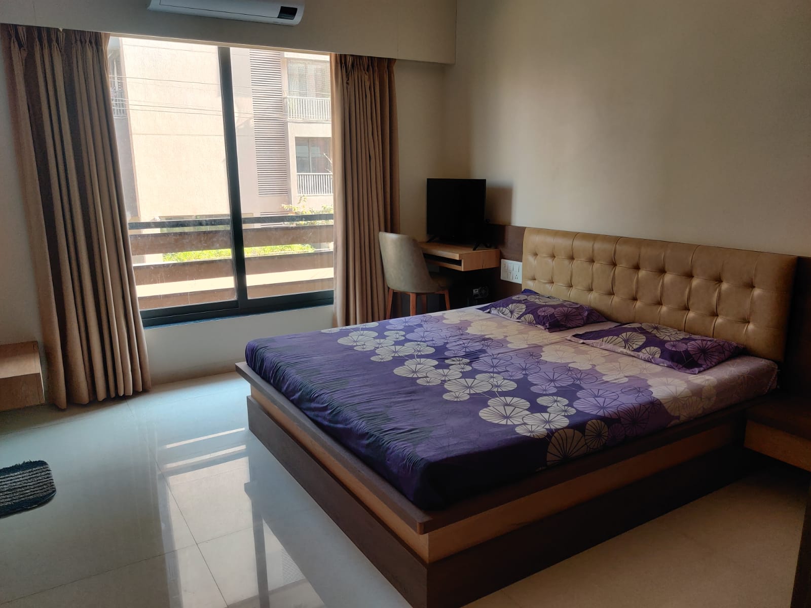 3 BHK 2115 Sq.Ft. Residential Flat / Apartment for Sell in Kudasan Gandhinagar - Media 9