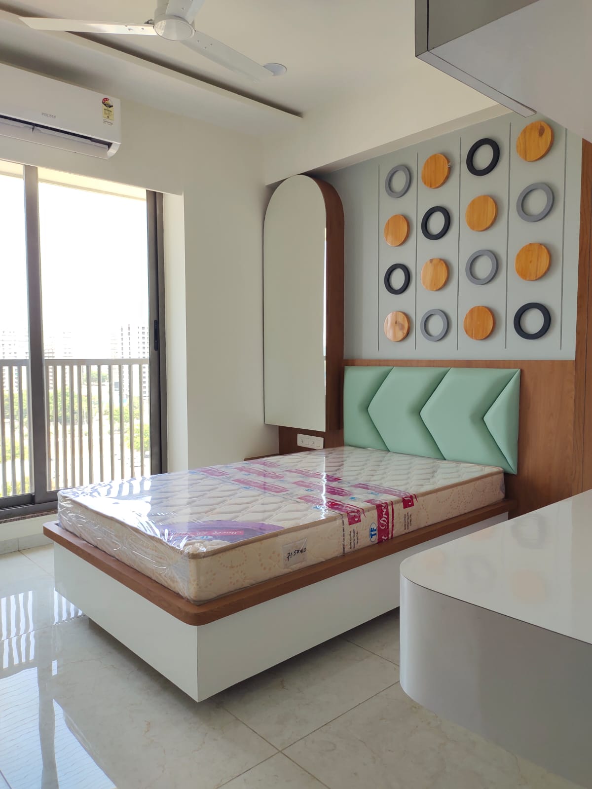 3 BHK 1944 Sq.Ft. Residential Flat / Apartment for Sell in Sargasan Gandhinagar - Media 6