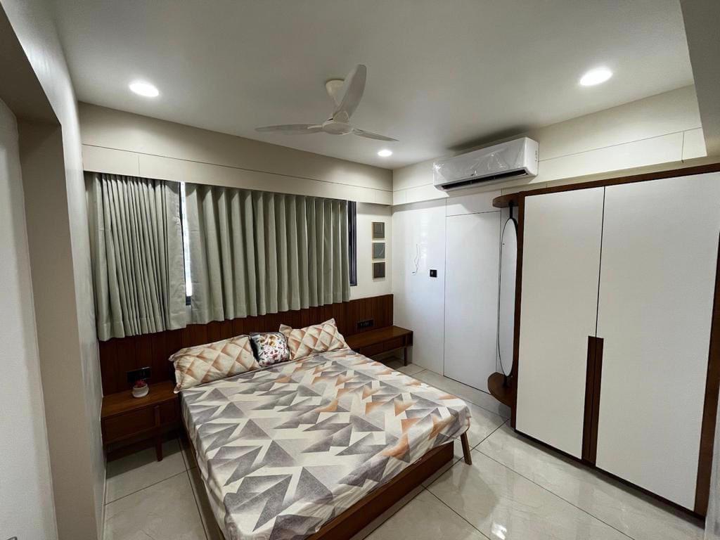2 BHK 1215 Sq.Ft. Residential Flat / Apartment for Sell in Chandkheda Ahmedabad - Media 2