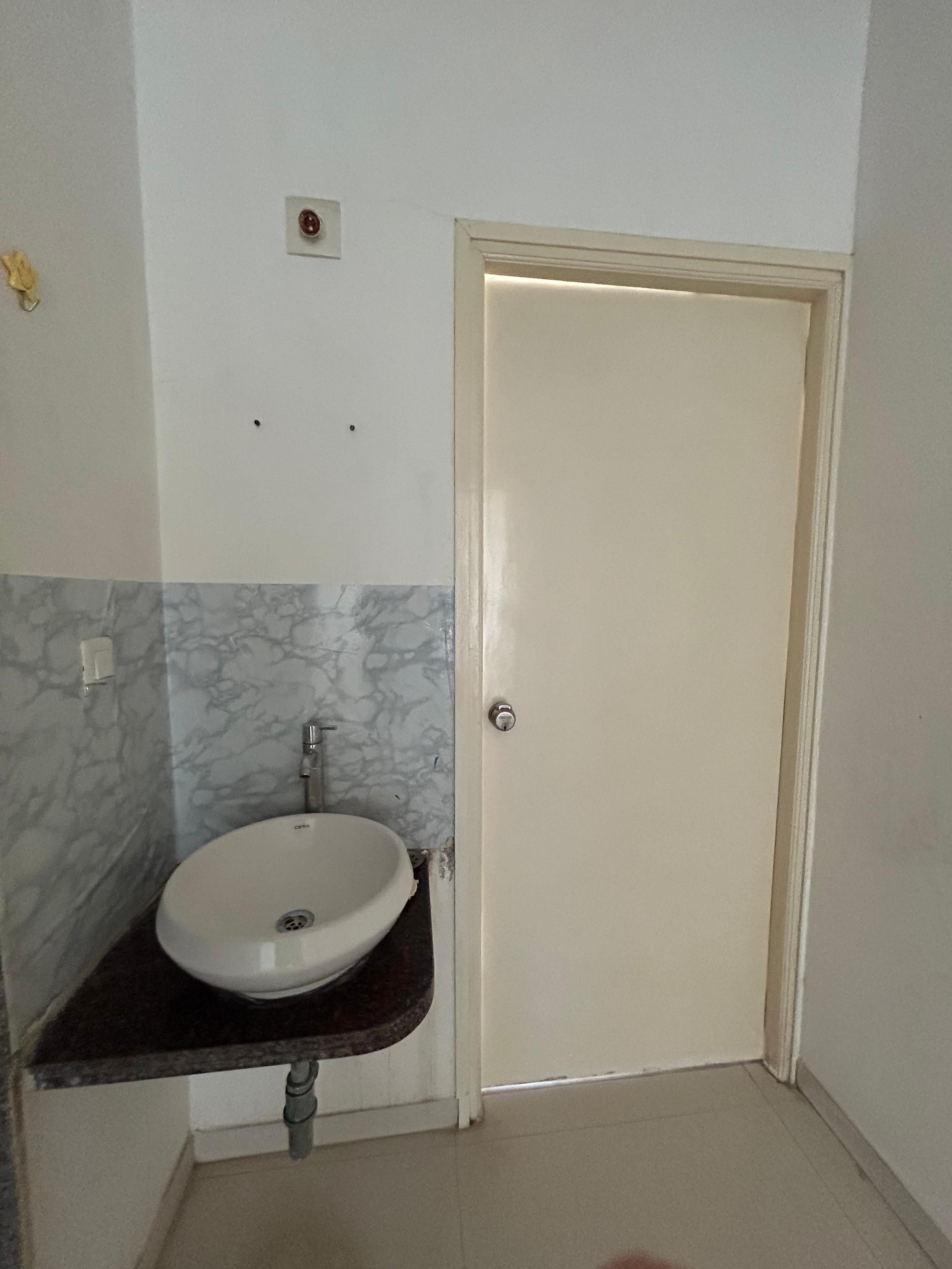 3 BHK 1855 Sq.Ft. Residential Flat / Apartment for Sell in Vaishnodevi Ahmedabad - Media 7