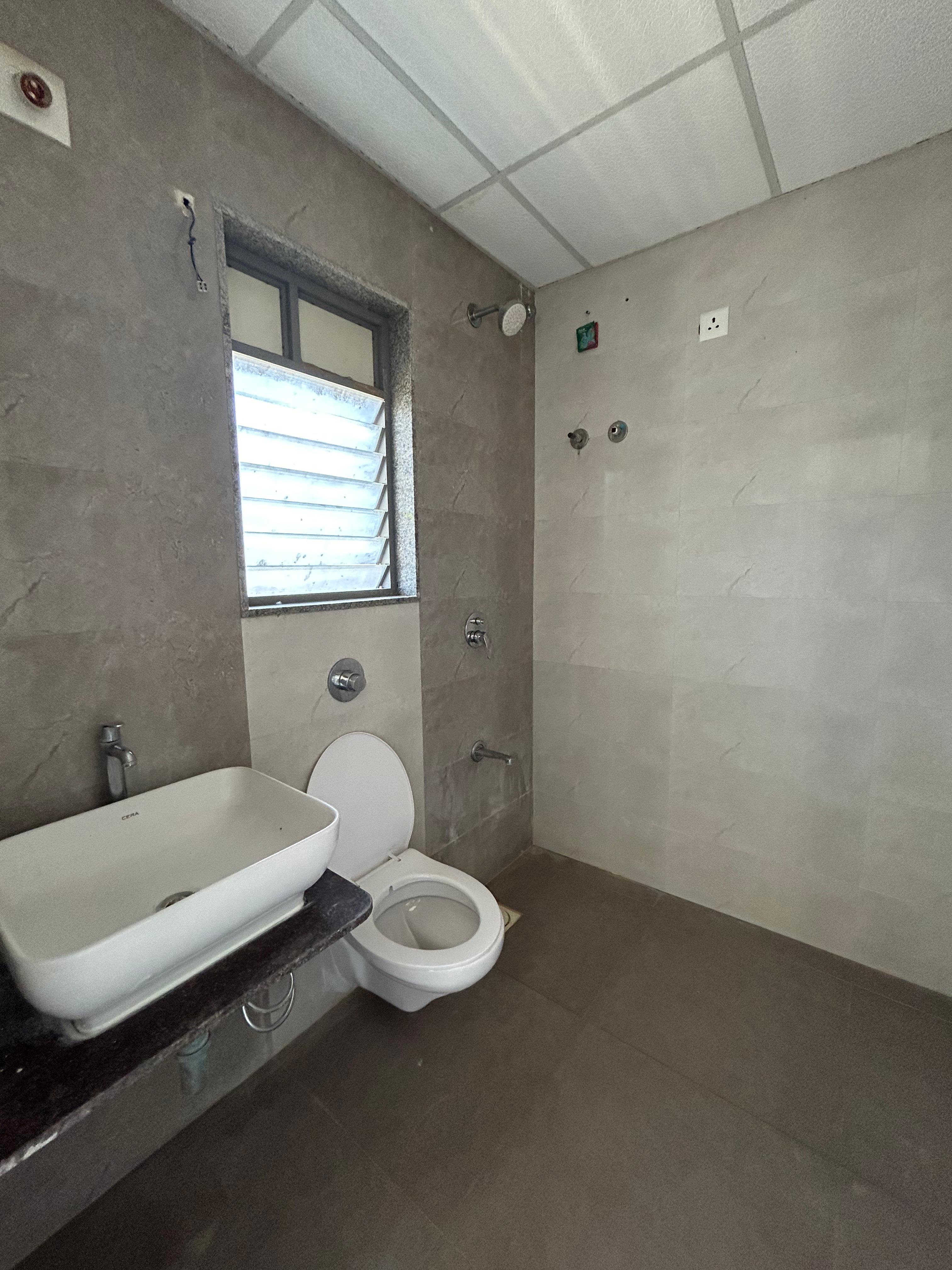 3 BHK 1855 Sq.Ft. Residential Flat / Apartment for Sell in Vaishnodevi Ahmedabad - Media 12