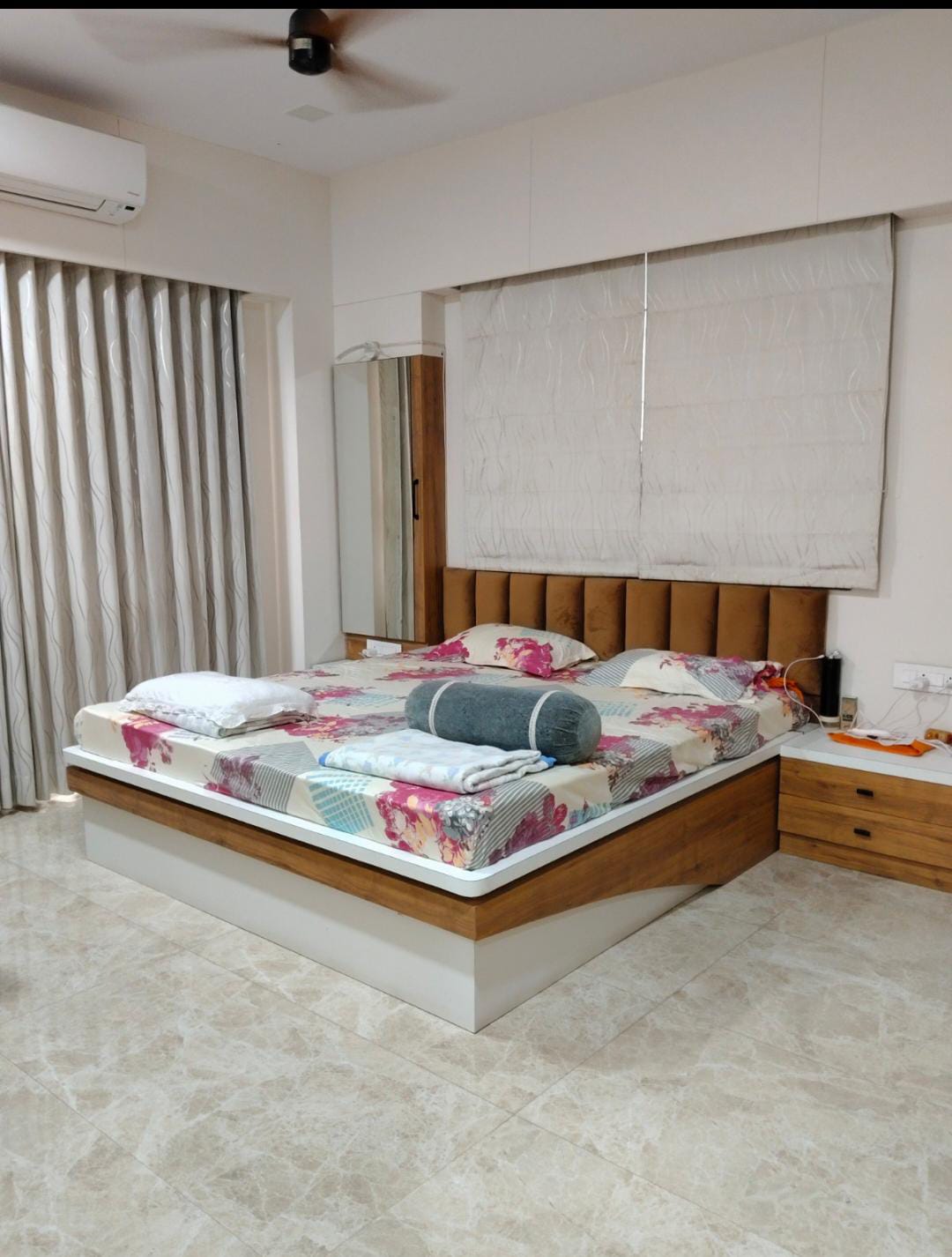 4 BHK 2970 Sq.Ft. Residential Flat / Apartment for Sell in Kudasan Gandhinagar - Media 2