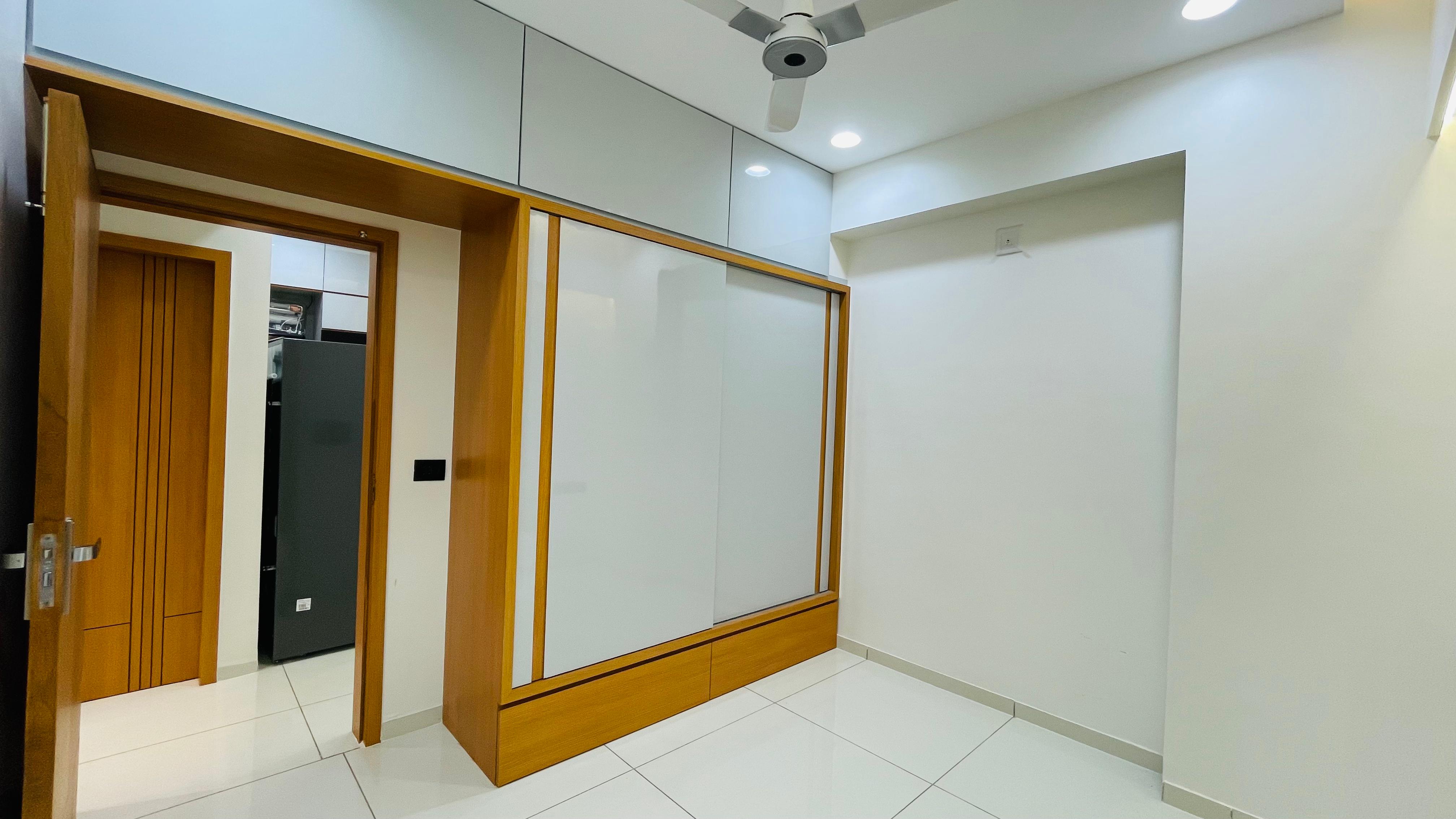 2 BHK 1180 Sq.Ft. Residential Flat / Apartment for Sell in Tragad Ahmedabad - Media 4