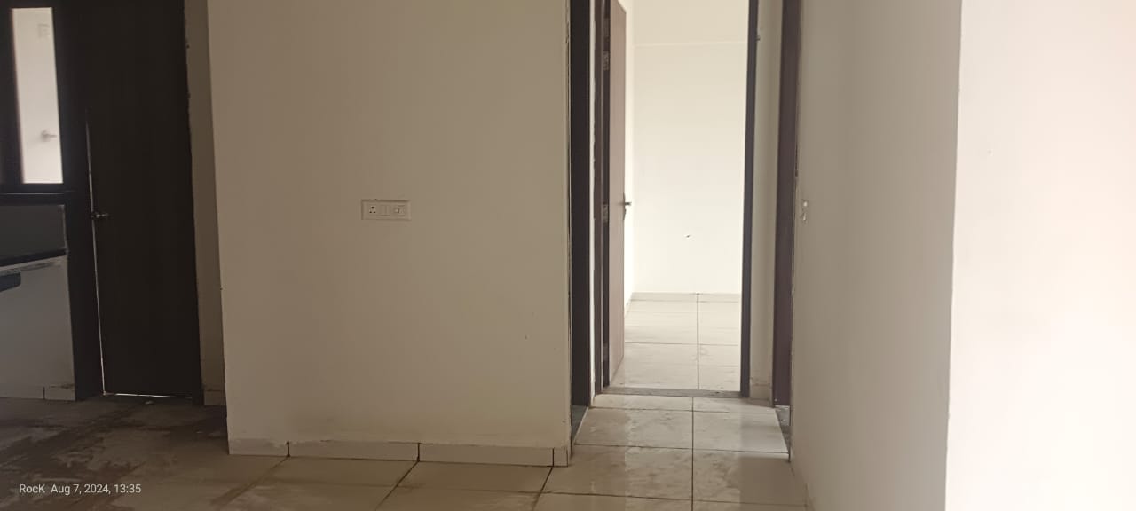 2 BHK 1800 Sq.Ft. Residential Terrace Flat for Sell in New Ranip Ahmedabad - Media 5