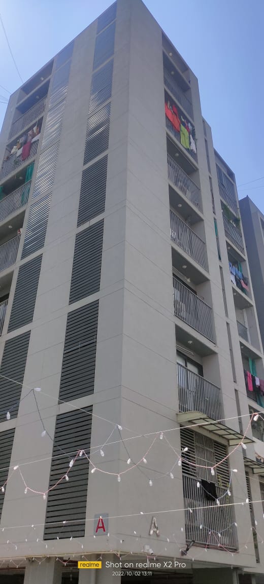 3 BHK 2700 Sq.Ft. Residential Flat / Apartment for Sell in Gota Ahmedabad - Media 12