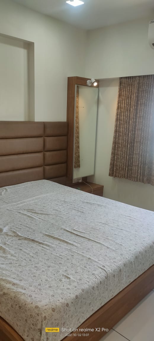 3 BHK 2700 Sq.Ft. Residential Flat / Apartment for Sell in Gota Ahmedabad - Media 7