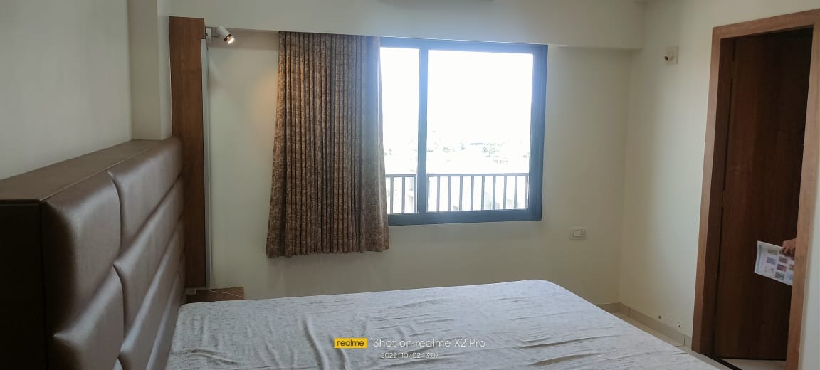 3 BHK 2700 Sq.Ft. Residential Flat / Apartment for Sell in Gota Ahmedabad - Media 3