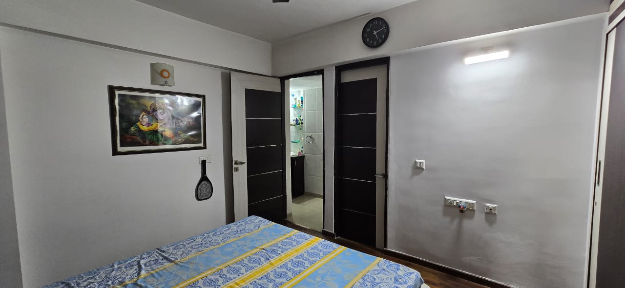 2 BHK 1341 Sq.Ft. Residential Flat / Apartment for Sell in Gota Ahmedabad - Media 11