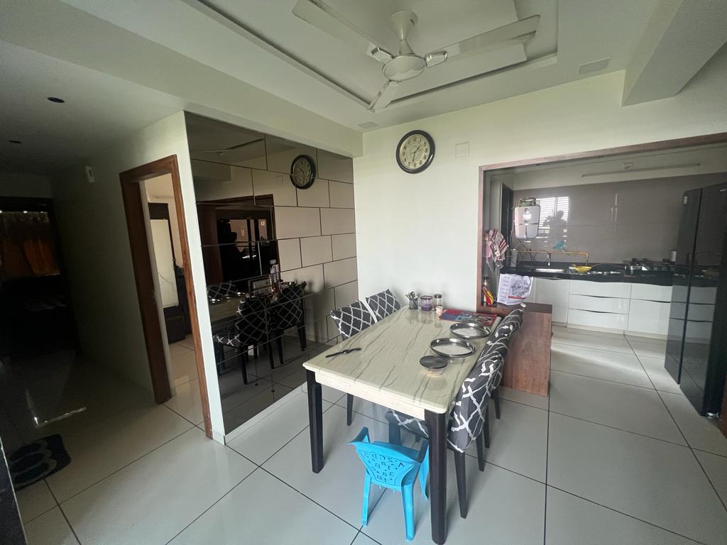3 BHK 1890 Sq.Ft. Residential Flat / Apartment for Sell in Gota Vandematram Ahmedabad - Media 10