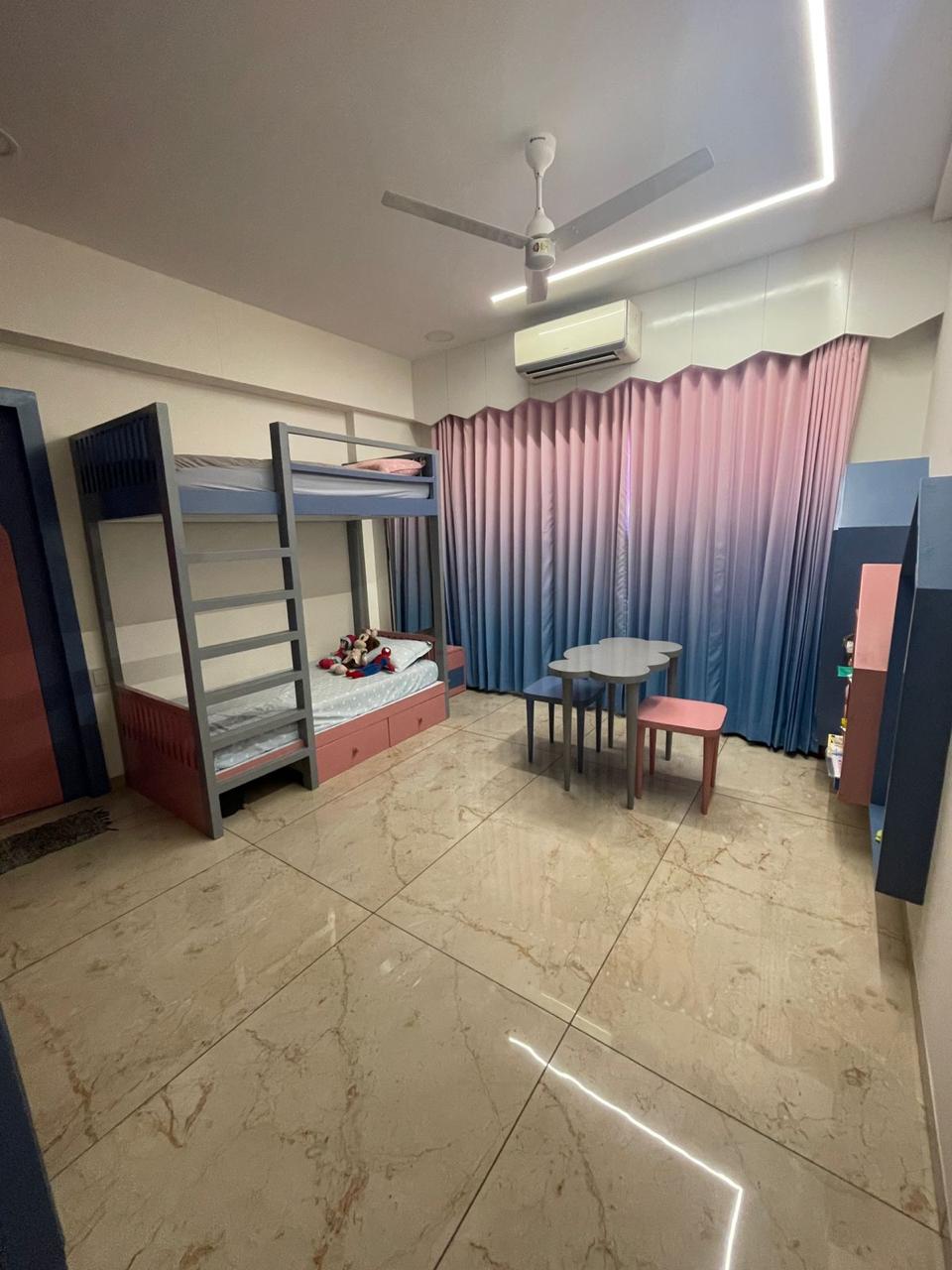 4 BHK 4248 Sq.Ft. Residential Penthouse Same Level Or Duplex for Sell in Motera Ahmedabad - Media 9