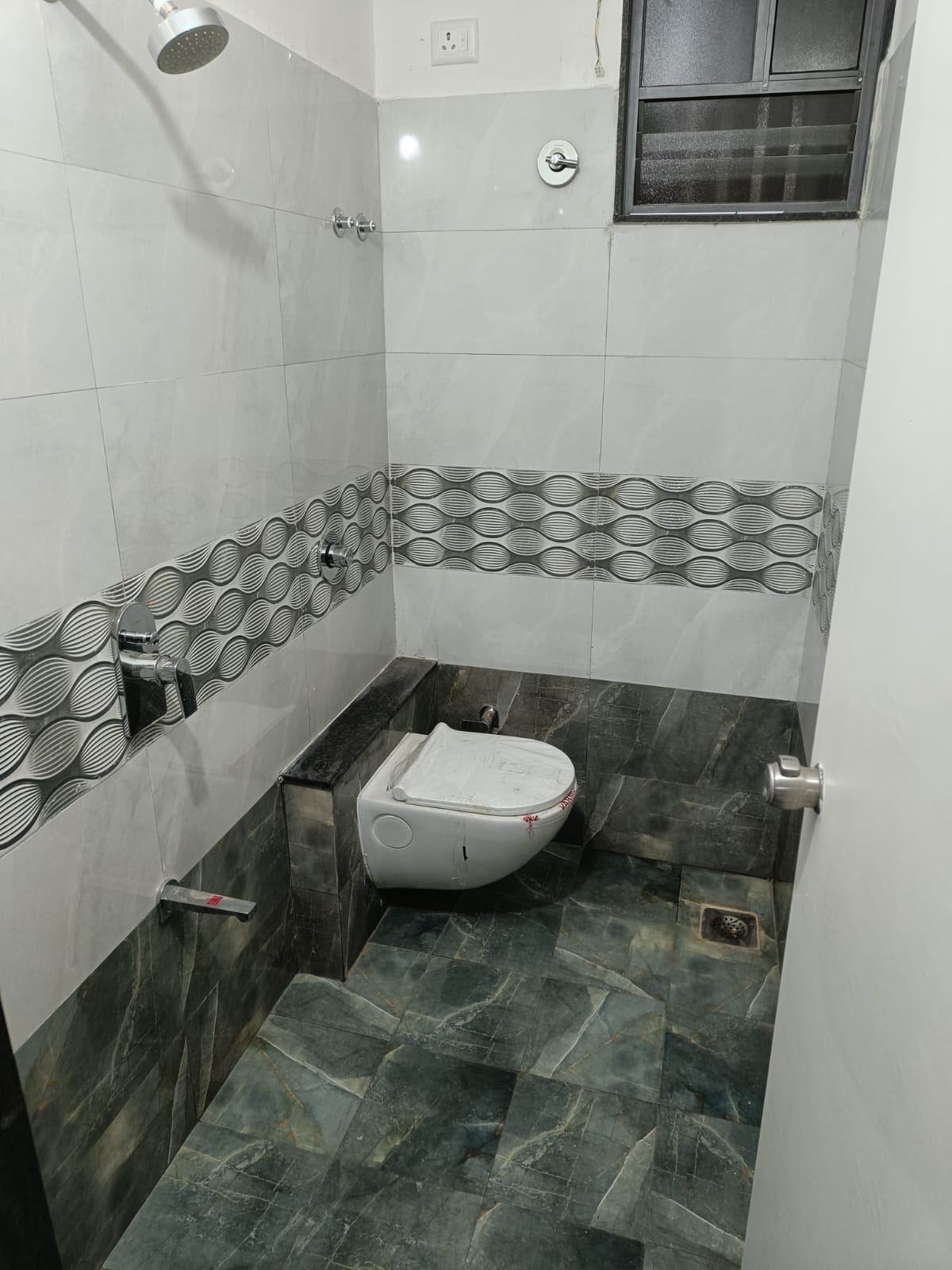 2 BHK 1301 Sq.Ft. Residential Flat / Apartment for Sell in Zundal Ahmedabad - Media 9