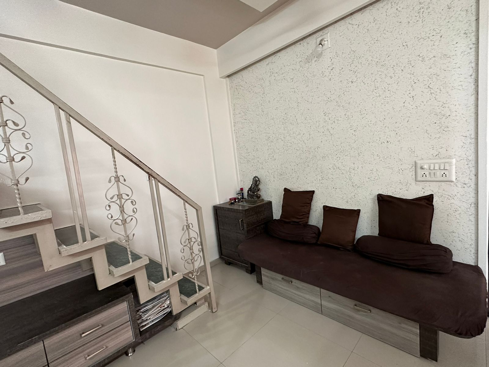 3 BHK 2250 Sq.Ft. Residential Penthouse Same Level Or Duplex for Sell in New Ranip Ahmedabad - Media 9