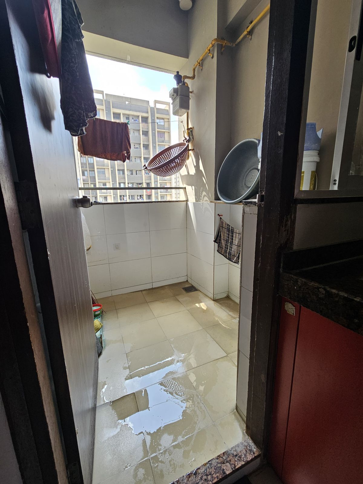 3 BHK 1440 Sq.Ft. Residential Flat / Apartment for Sell in Vaishnodevi Ahmedabad - Media 12