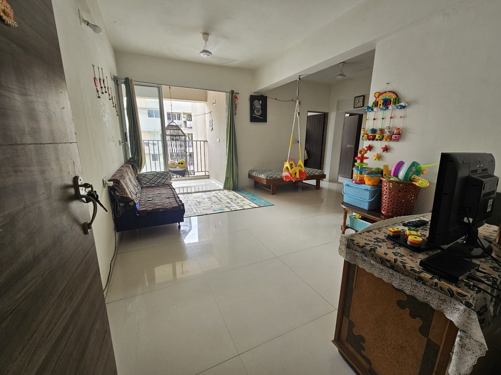 3 BHK 1440 Sq.Ft. Residential Flat / Apartment for Sell in Vaishnodevi Ahmedabad - Media 5