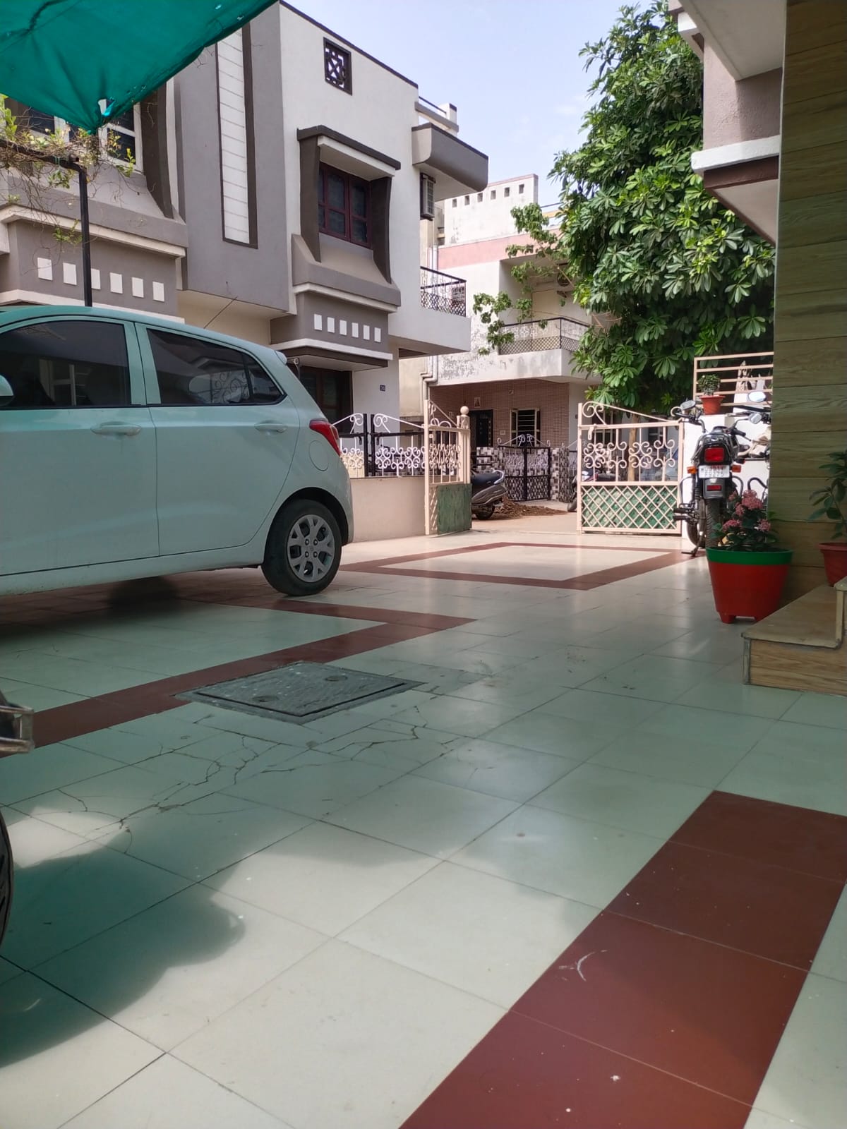 3 BHK 4232 Sq.Ft. Residential Bunglow / Villa for Sell in New Ranip Ahmedabad - Media 9