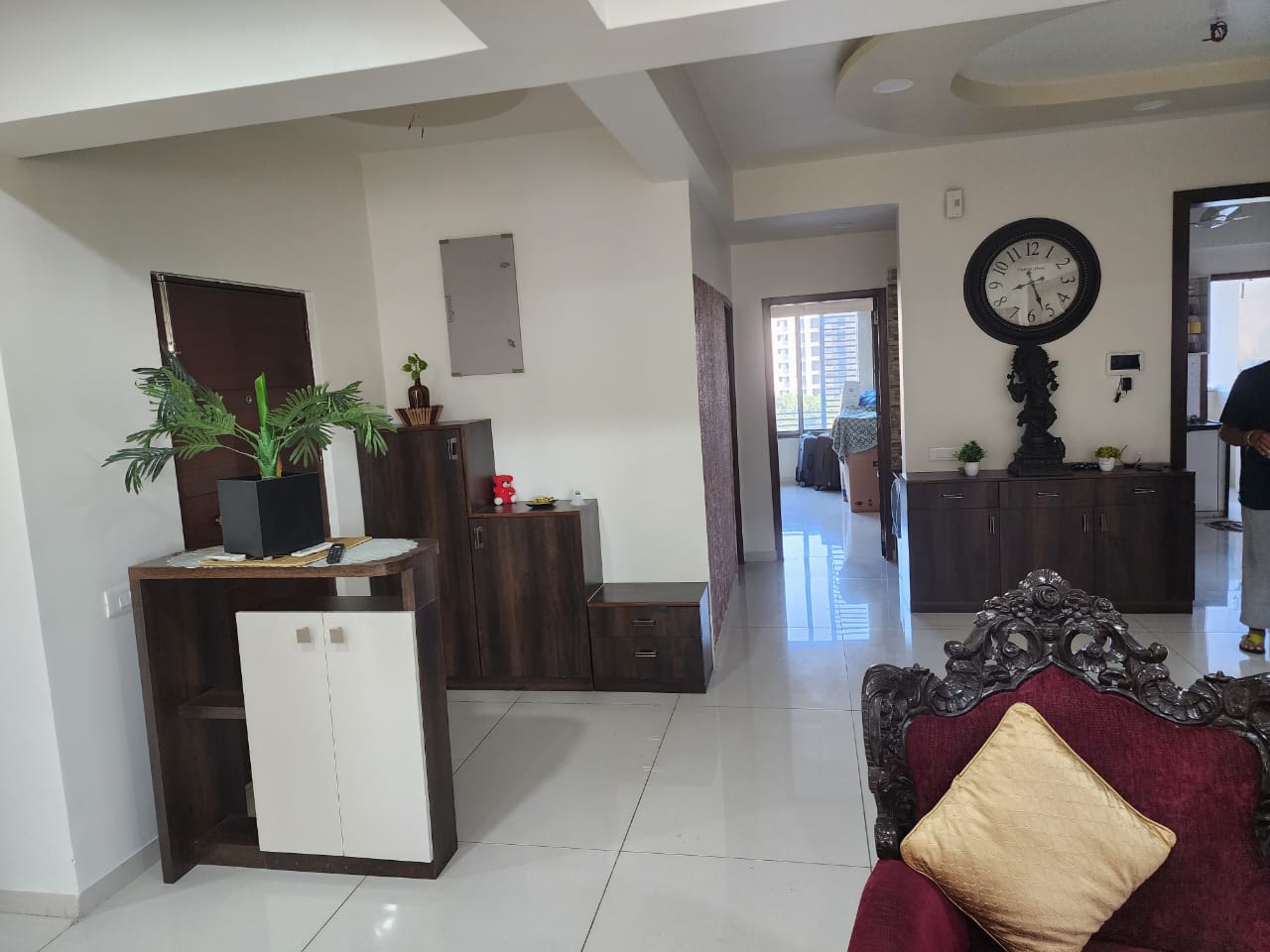 4 BHK 3400 Sq.Ft. Residential Flat / Apartment for Sell in Vaishnodevi Ahmedabad - Media 13