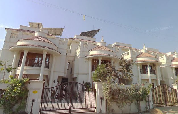 4 BHK 3600 Sq.Ft. Residential Bunglow / Villa for Sell in Hatijan Ahmedabad