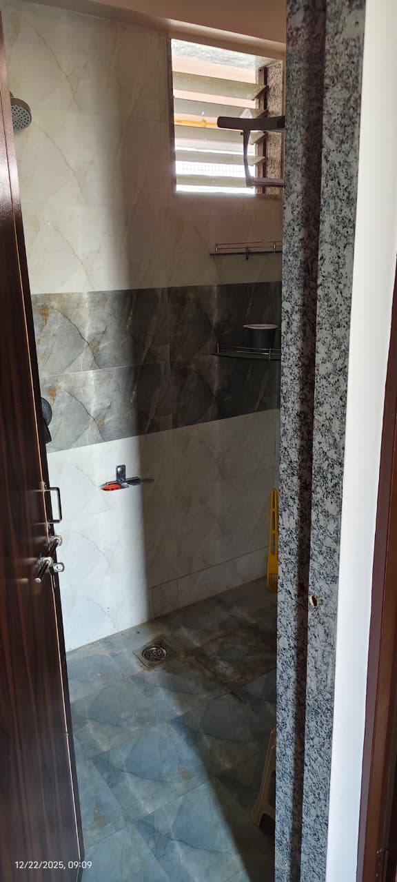 2 BHK 1440 Sq.Ft. Residential Flat / Apartment for Sell in Vavol Gandhinagar - Media 4